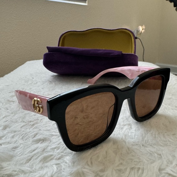 Gucci Sunglasses - Picture 1 of 5